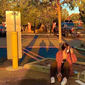 Meet your Posher, Mariel